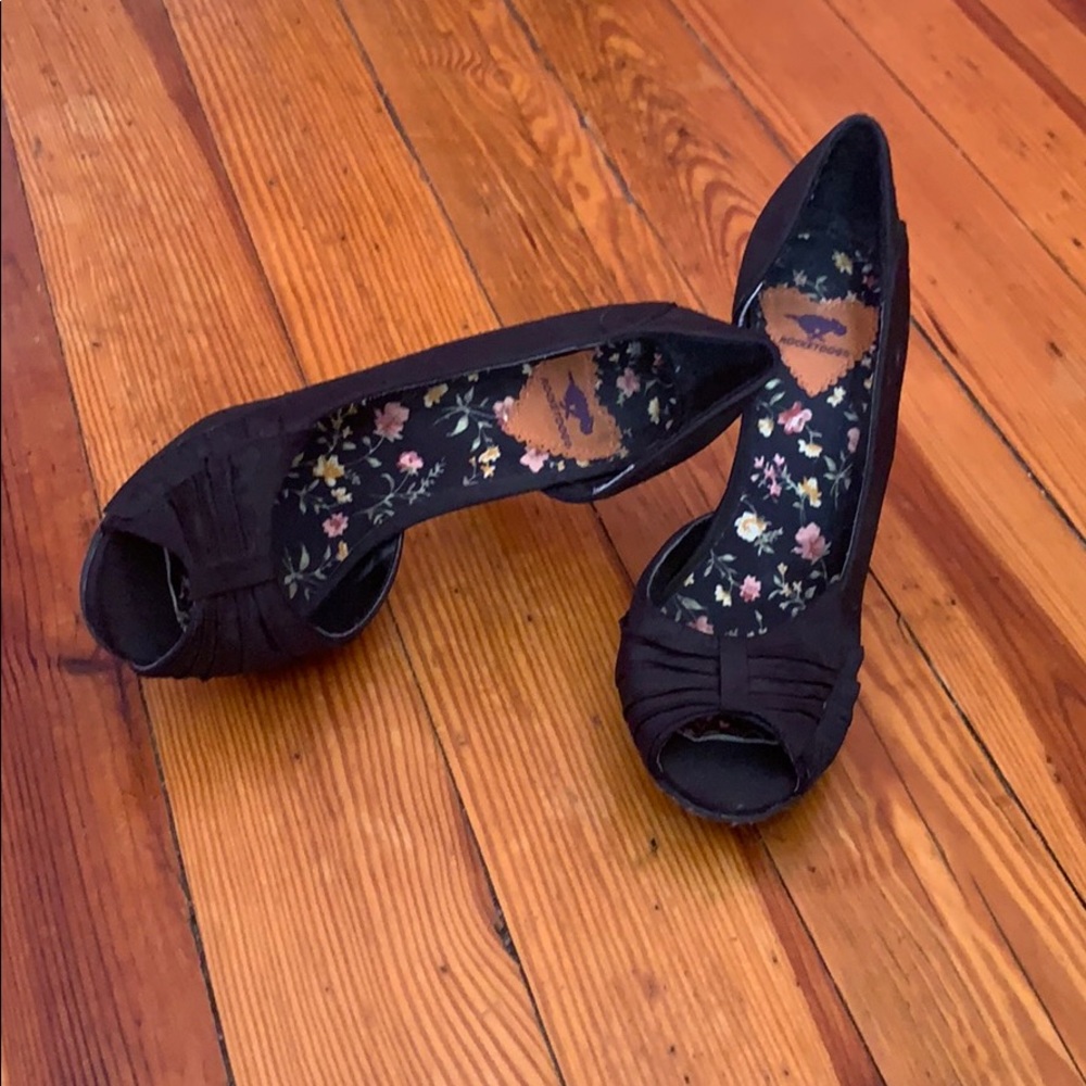 black open toed heels